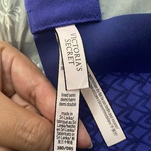 VICTORIA SECRET 38D Bra